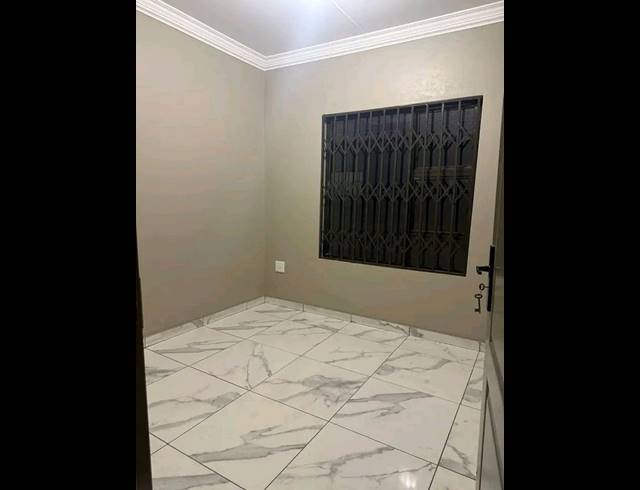 3 BEDROOM HOUSE FOR SALE IN VANDERBIJLPARK CE 3